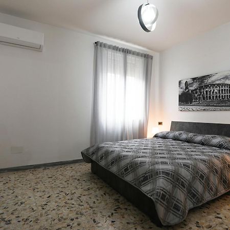 Appartamento Roby'S House 70 Settebagni Esterno foto